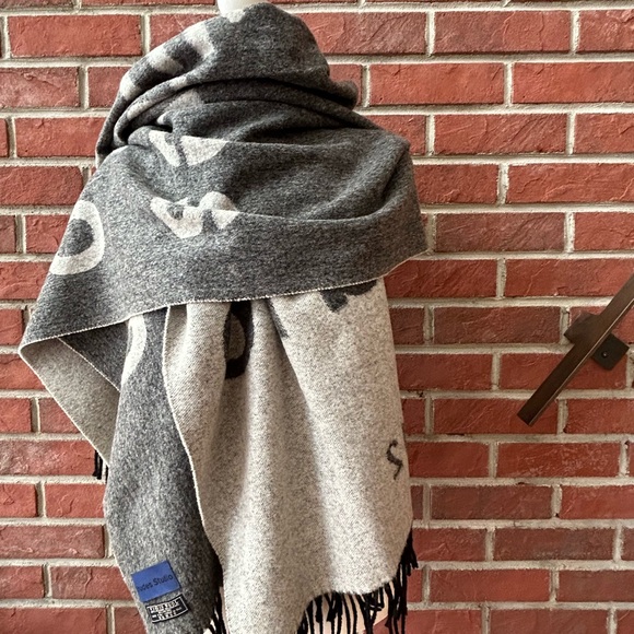 •Etudes Studio Wool Blanket Graphic Scarf 80”x30”NWOT Unisex Made in Italy - Picture 7 of 9